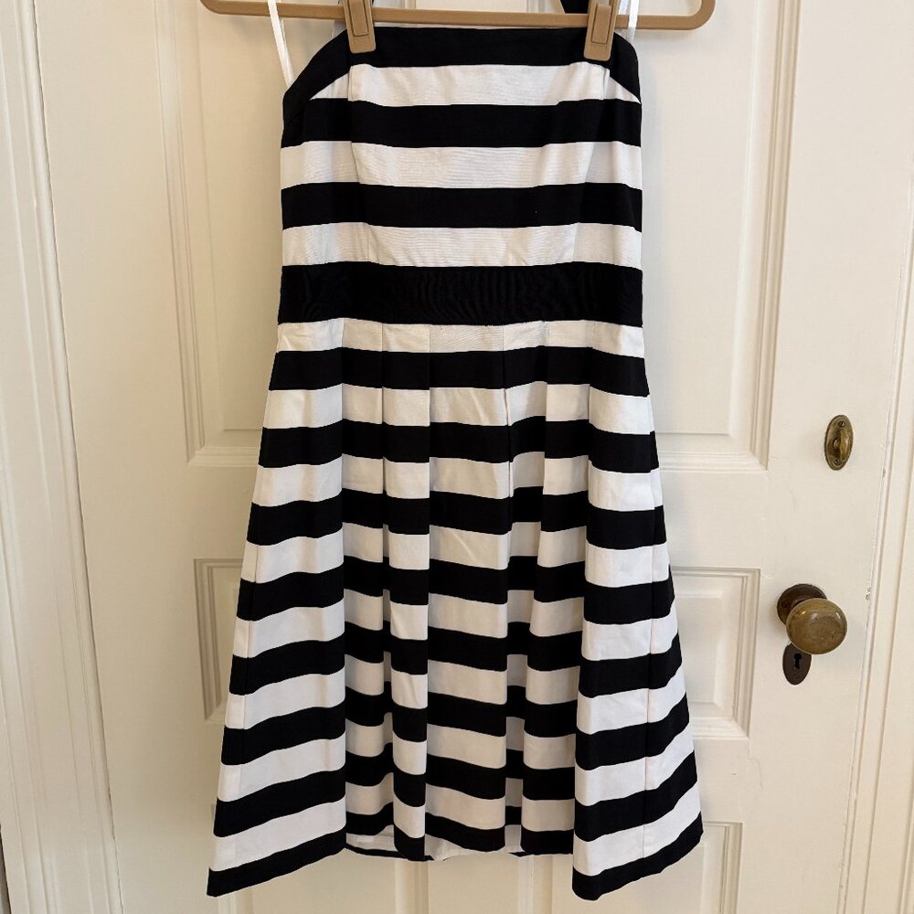 White House Black Market black and white stripe dress size 10